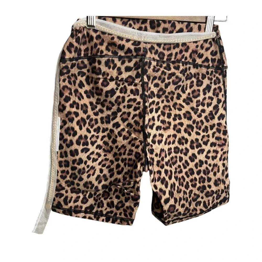 NEW WeWoreWhat Women's Size Small Leopard Biker Shorts with Removable Chain - Picture 3 of 4